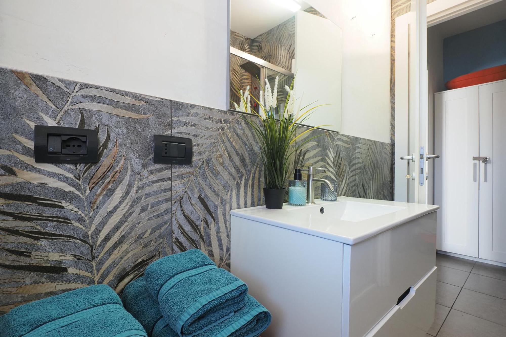 City Center - Modern Flat With Free Parking And Wifi - Apt A Бергамо Екстер'єр фото