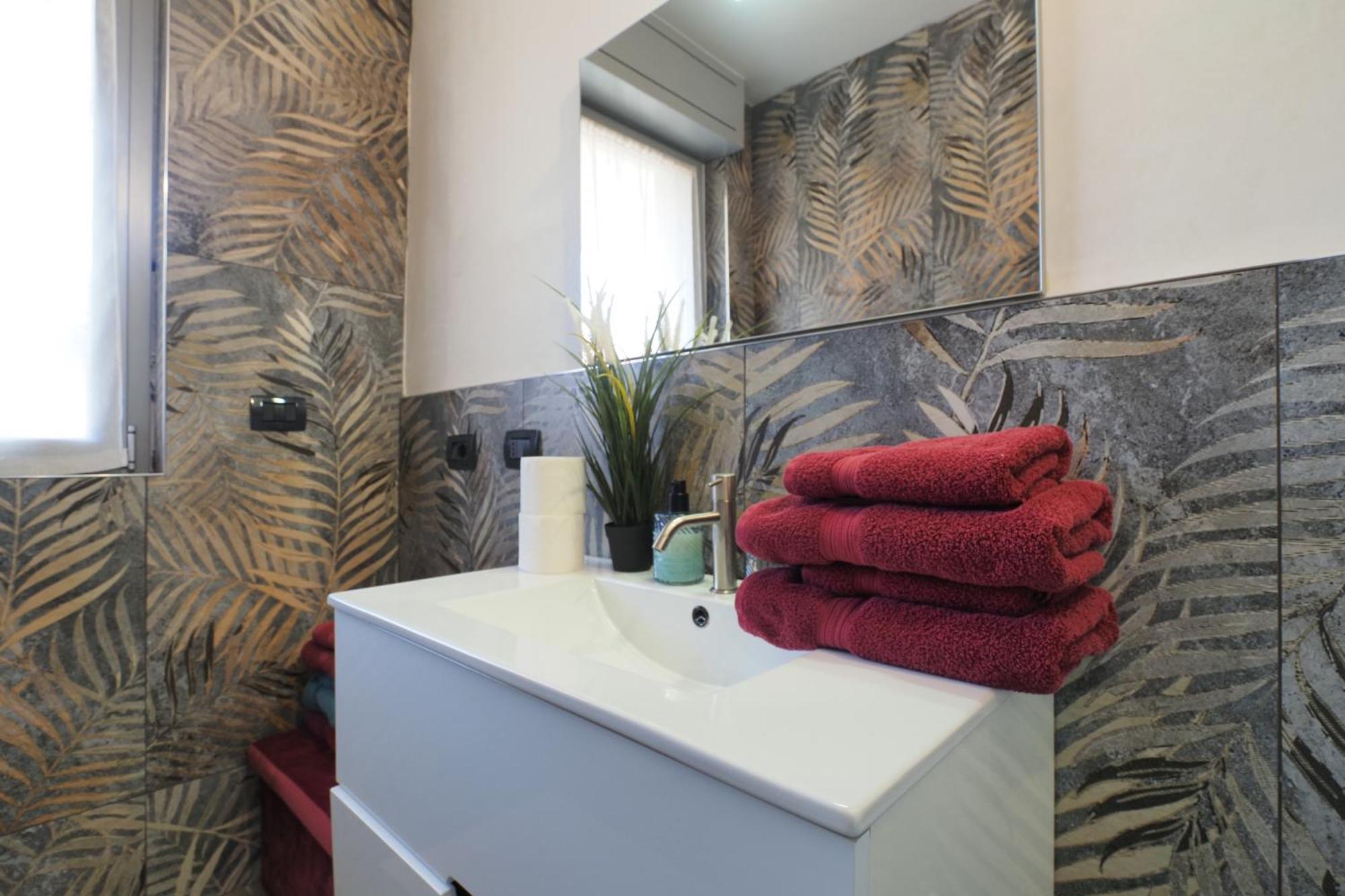 City Center - Modern Flat With Free Parking And Wifi - Apt A Бергамо Екстер'єр фото