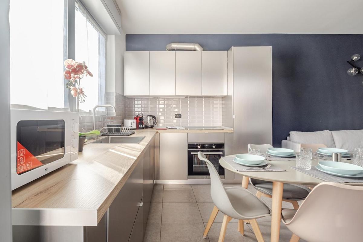 City Center - Modern Flat With Free Parking And Wifi - Apt A Бергамо Екстер'єр фото